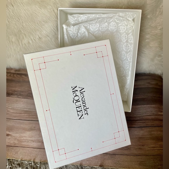 Empty Alexander McQueen Signature Packaging (Shoe Box) - Picture 12 of 12